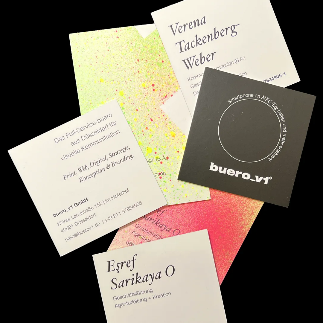 Kreative Visitenkarten und professionelles Briefpapier, gestaltet von der Werbeagentur buero_v1 in Düsseldorf